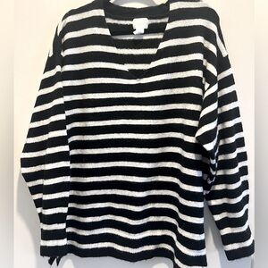 H&M women stripped sweaters oversized stripped black white v neck  size medium